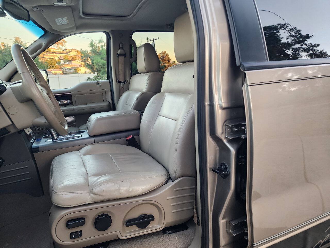 Used 2005 Ford F150 Lariat AWD/4WD image 39