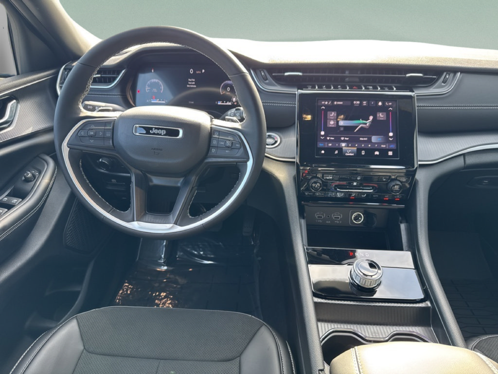 New 2025 Jeep Grand Cherokee 4WD image 31