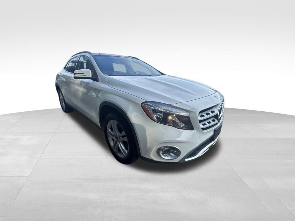 Used 2018 Mercedes-Benz GLA 250 4MATIC image 2