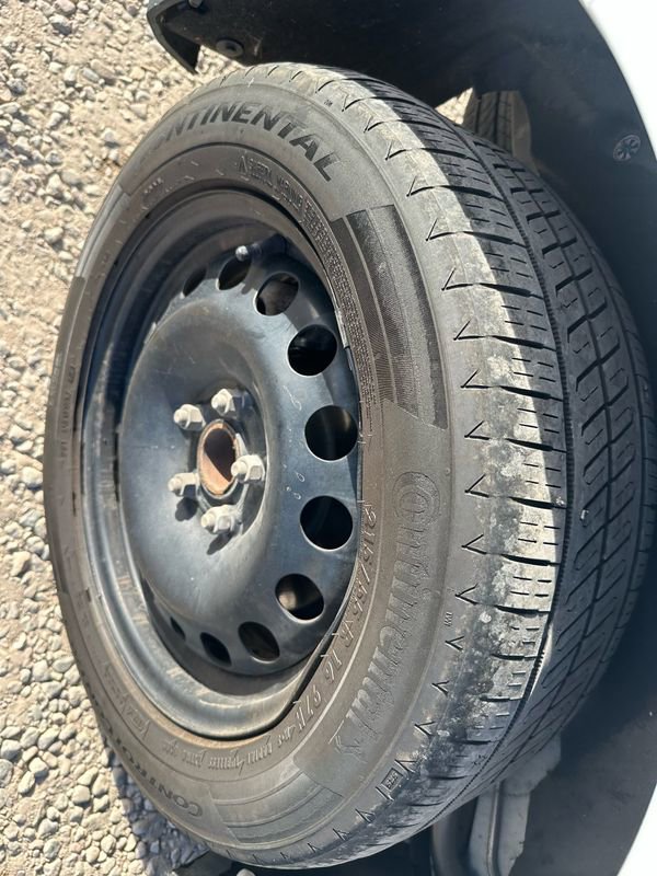 Used 2020 Ford Transit Connect XL image 36