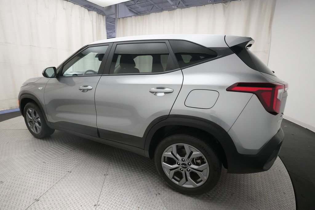 Used 2024 Kia Seltos LX AWD/4WD image 31