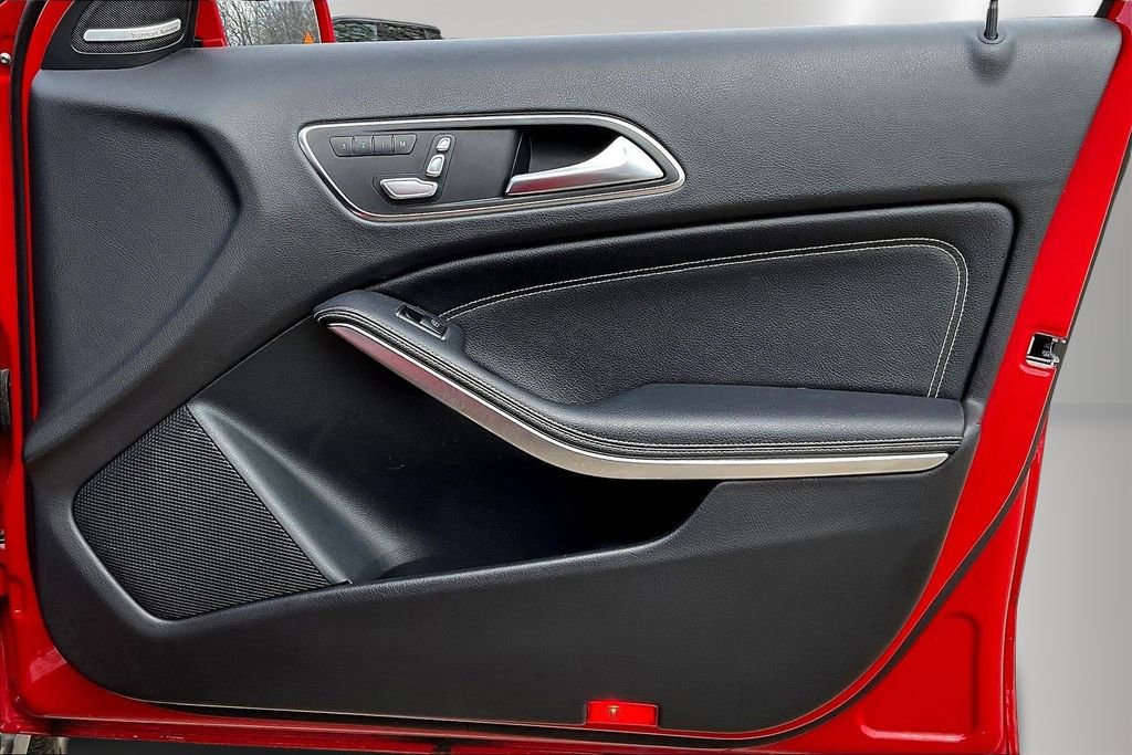 Used 2019 Mercedes-Benz GLA 250 4MATIC image 28