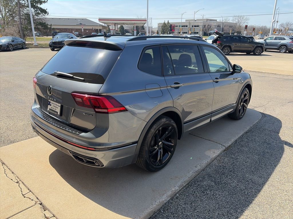 Certified 2024 Volkswagen Tiguan SE R-Line w/ MDO Package, Two-Row image 9