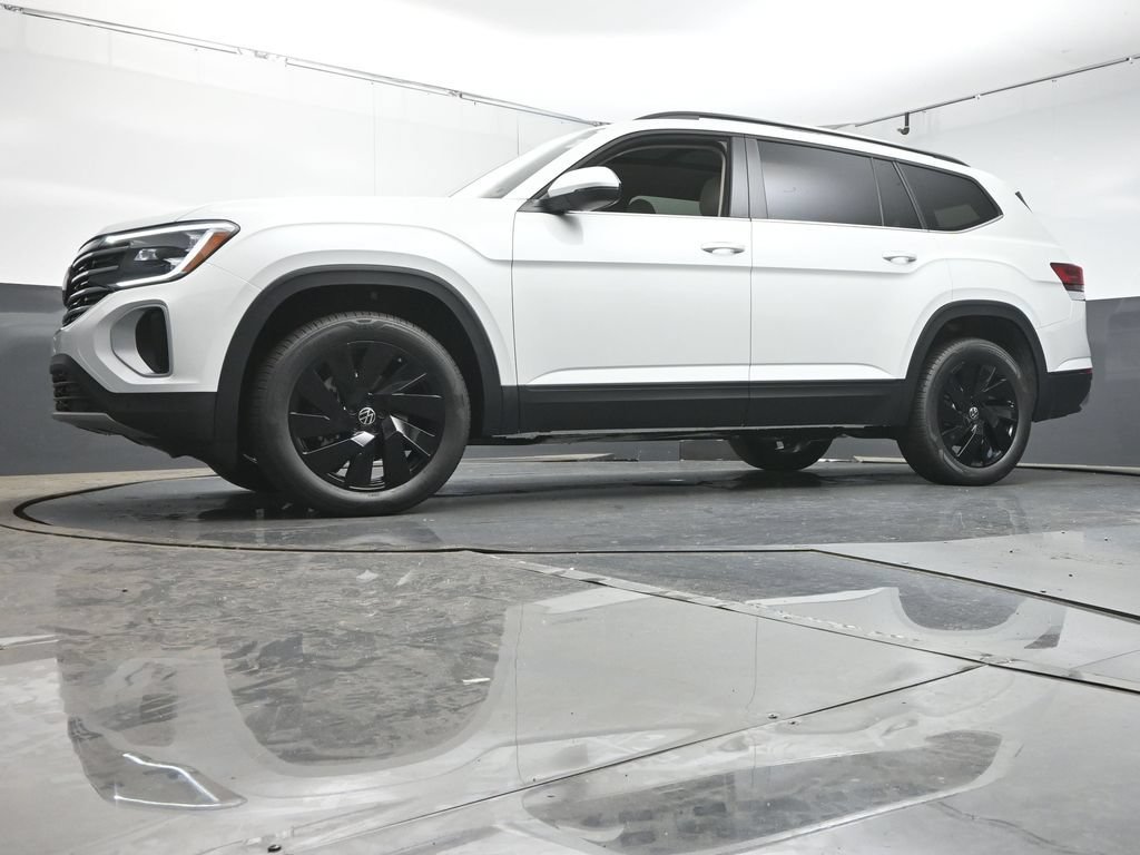 New 2026 Volkswagen Atlas SE FWD image 36