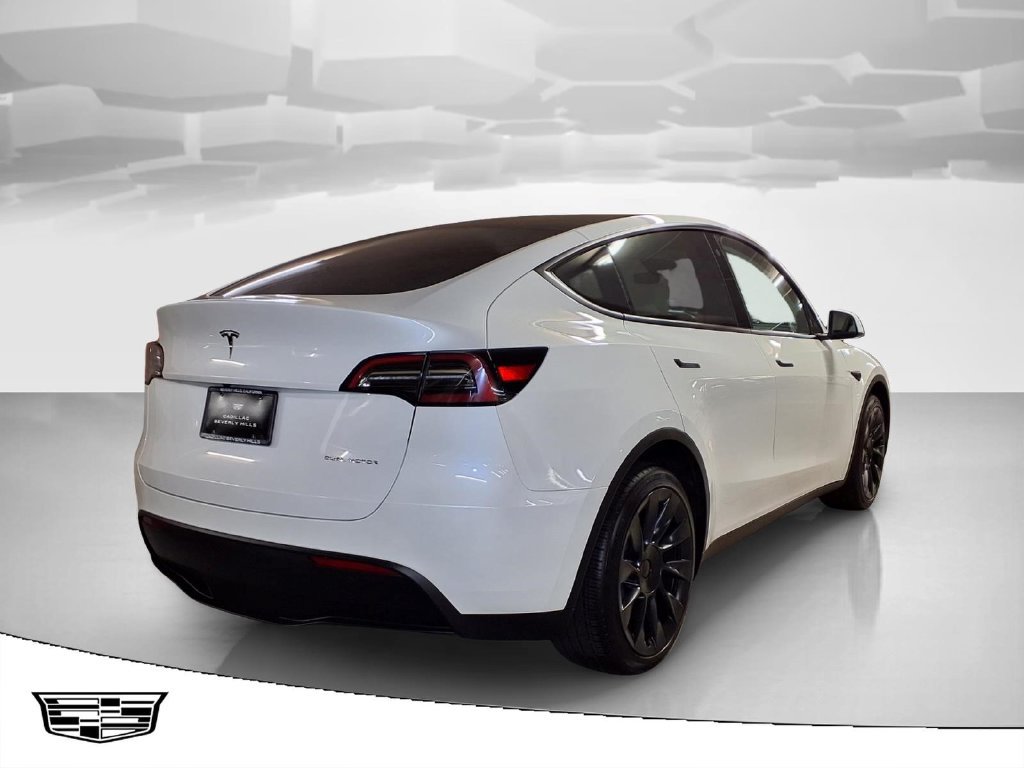 Used 2023 Tesla Model Y Long Range AWD/4WD image 2