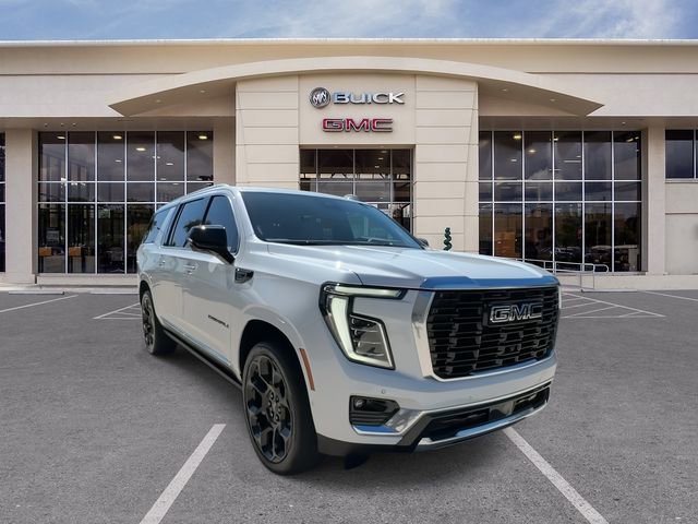 Certified 2026 GMC Yukon XL Denali w/ Denali Reserve Package AWD/4WD image 3