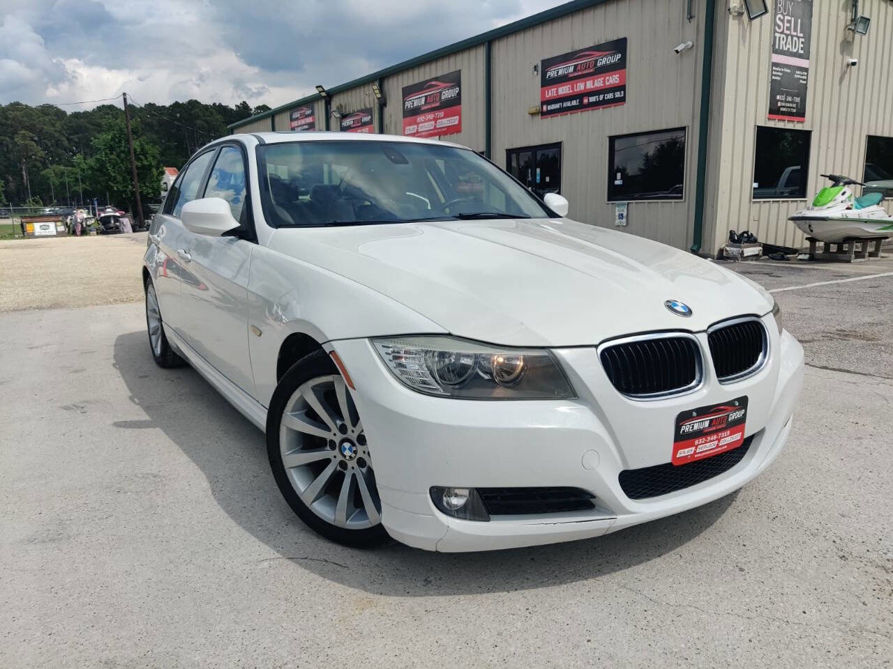 Used 2011 BMW 328i Sedan image 1