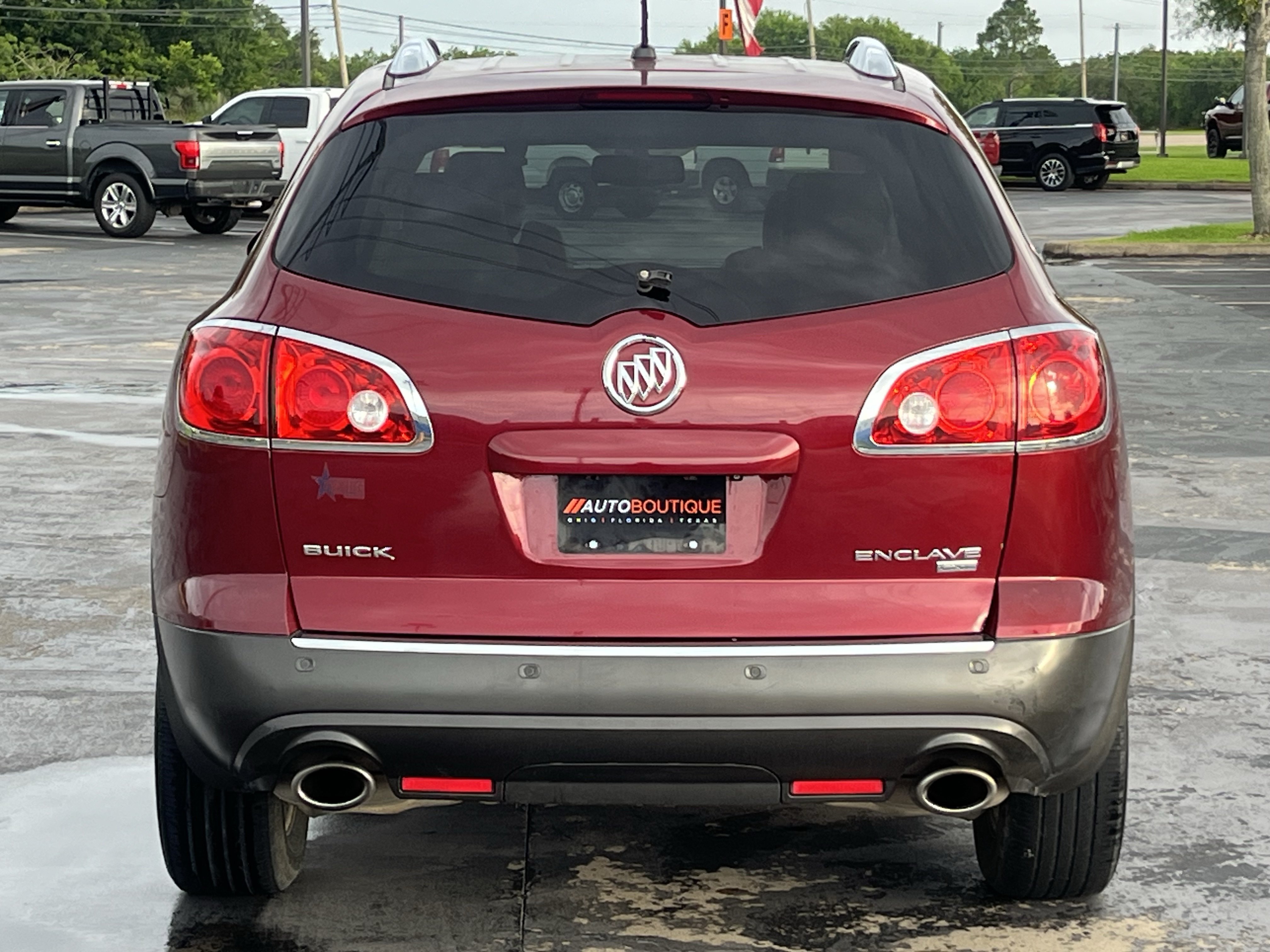 Used 2011 Buick Enclave CXL FWD image 7