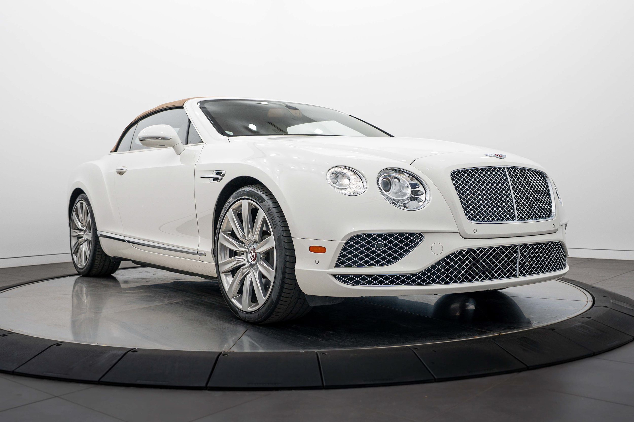 Used 2017 Bentley Continental GT AWD/4WD image 31
