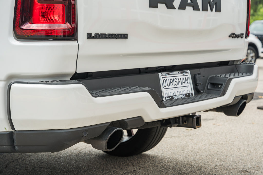 Used 2025 RAM 1500 Laramie w/ Night Edition AWD/4WD image 10
