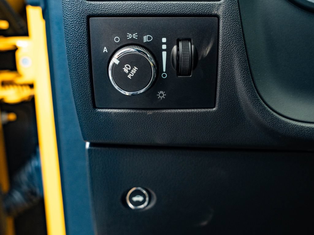 Used 2012 Dodge Challenger SRT8 Yellow Jacket w/ Premium Sound Group RWD image 40