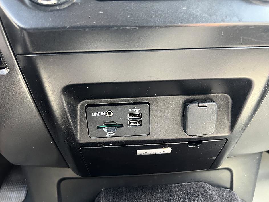 Used 2015 Ford F150 XLT w/ Equipment Group 302A Luxury image 19