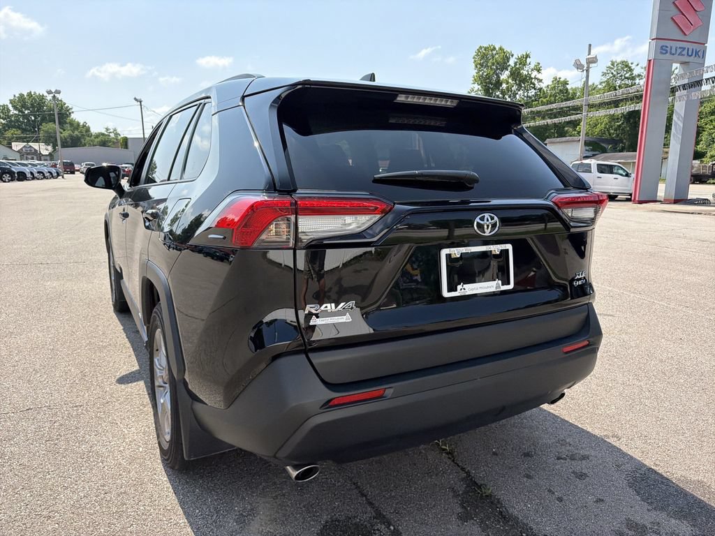 Used 2025 Toyota RAV4 XLE w/ Convenience Package AWD/4WD image 6