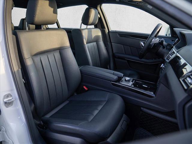 Used 2013 Mercedes-Benz E 550 4MATIC Sedan image 29