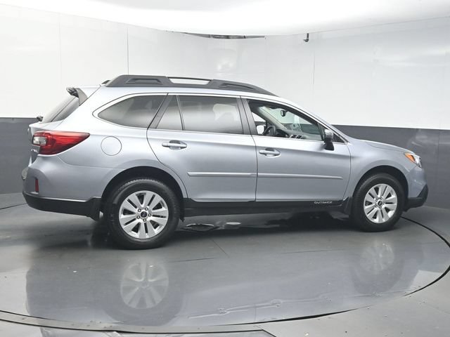Used 2015 Subaru Outback 2.5i Premium AWD/4WD image 8
