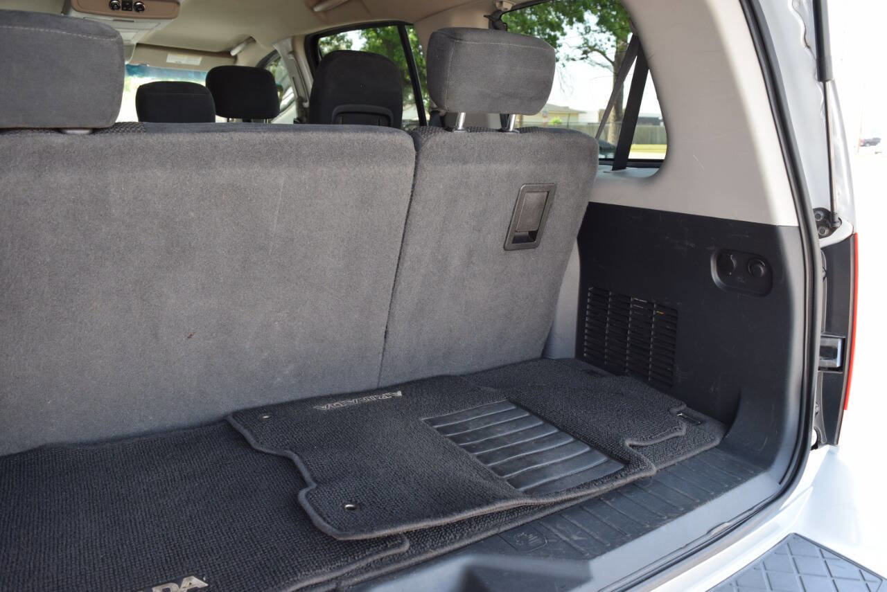 Used 2014 Nissan Armada SV image 20