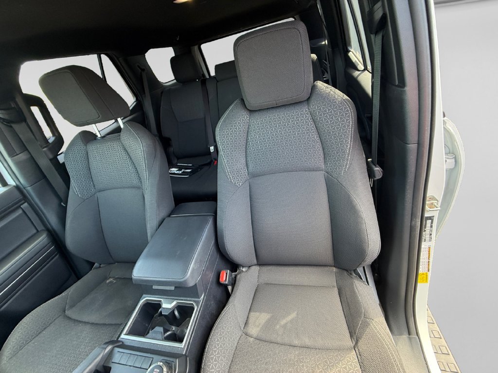 Used 2025 Toyota 4Runner SR5 AWD/4WD image 23