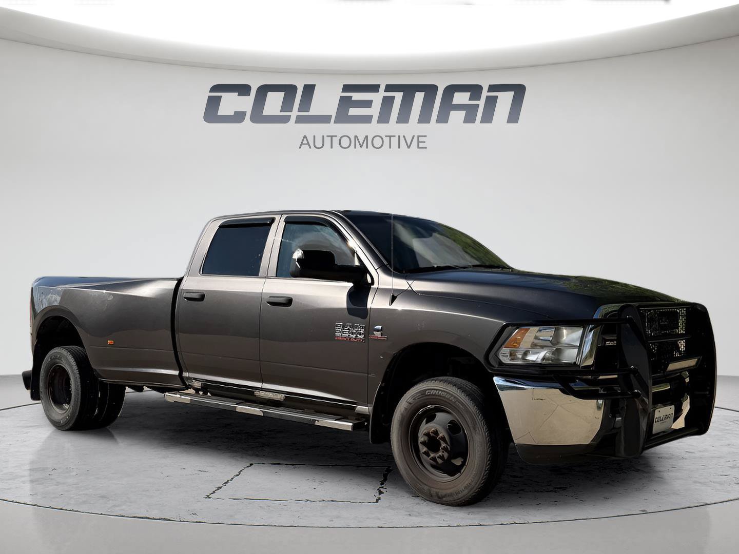 Used 2018 RAM 3500 Tradesman w/ Chrome Appearance Group AWD/4WD image 32
