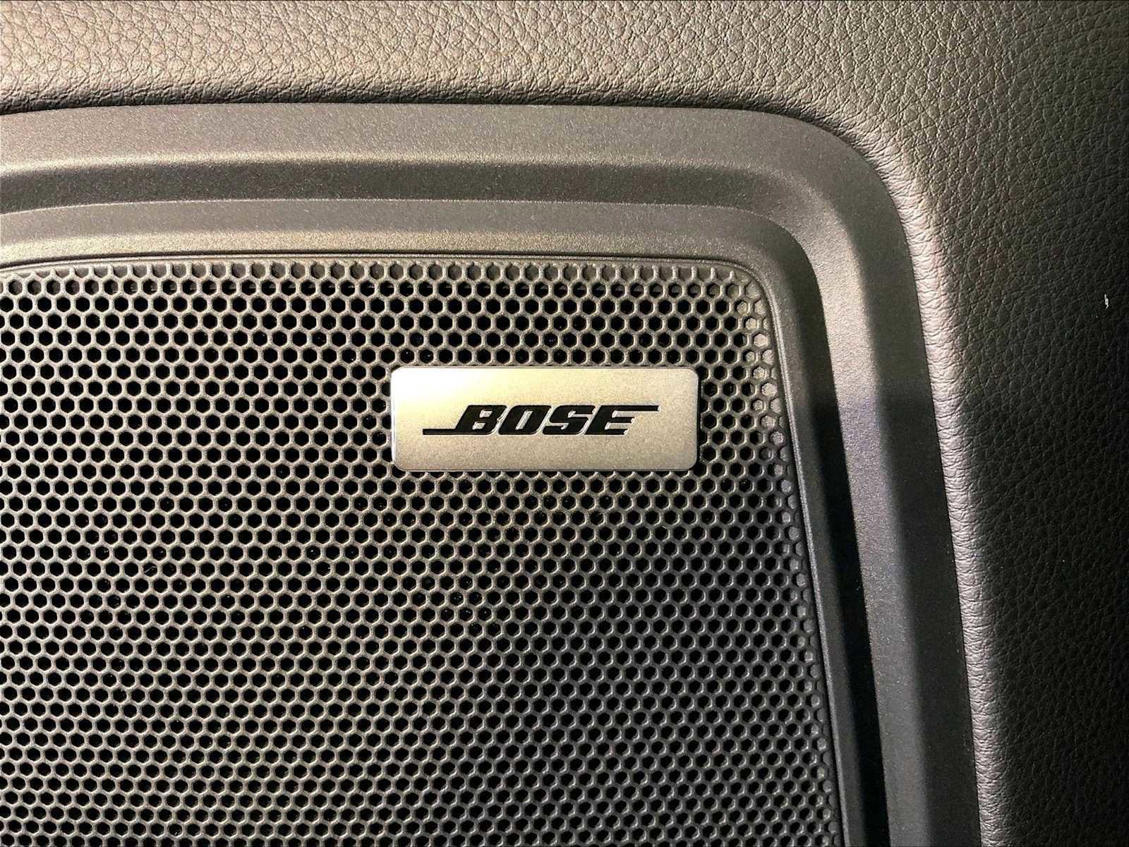 Certified 2025 Porsche Macan image 38