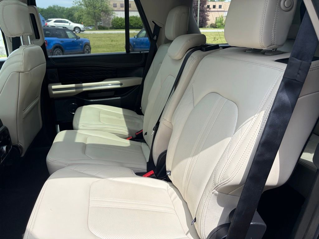 Used 2020 Ford Expedition Platinum AWD/4WD image 18