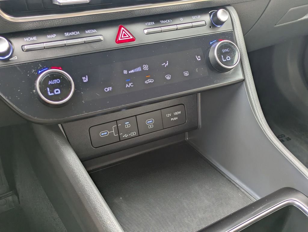 Used 2025 Hyundai Sonata SEL FWD image 25