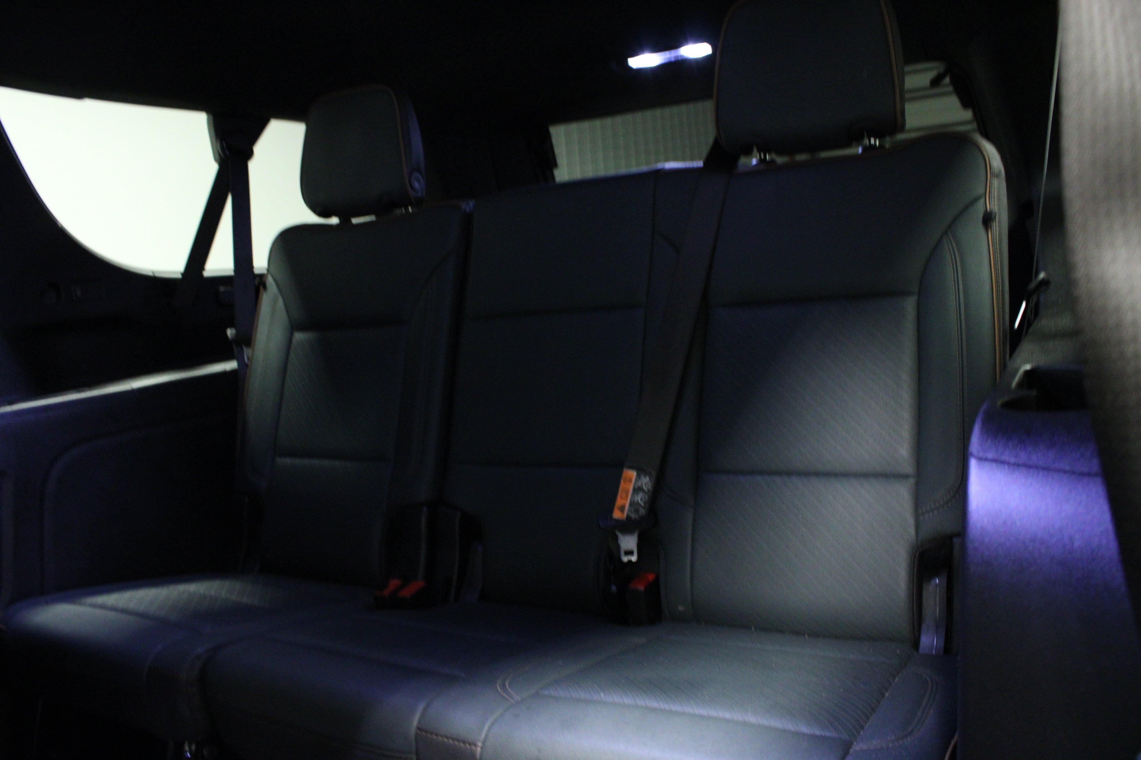 Used 2025 GMC Yukon XL AT4 AWD/4WD image 14