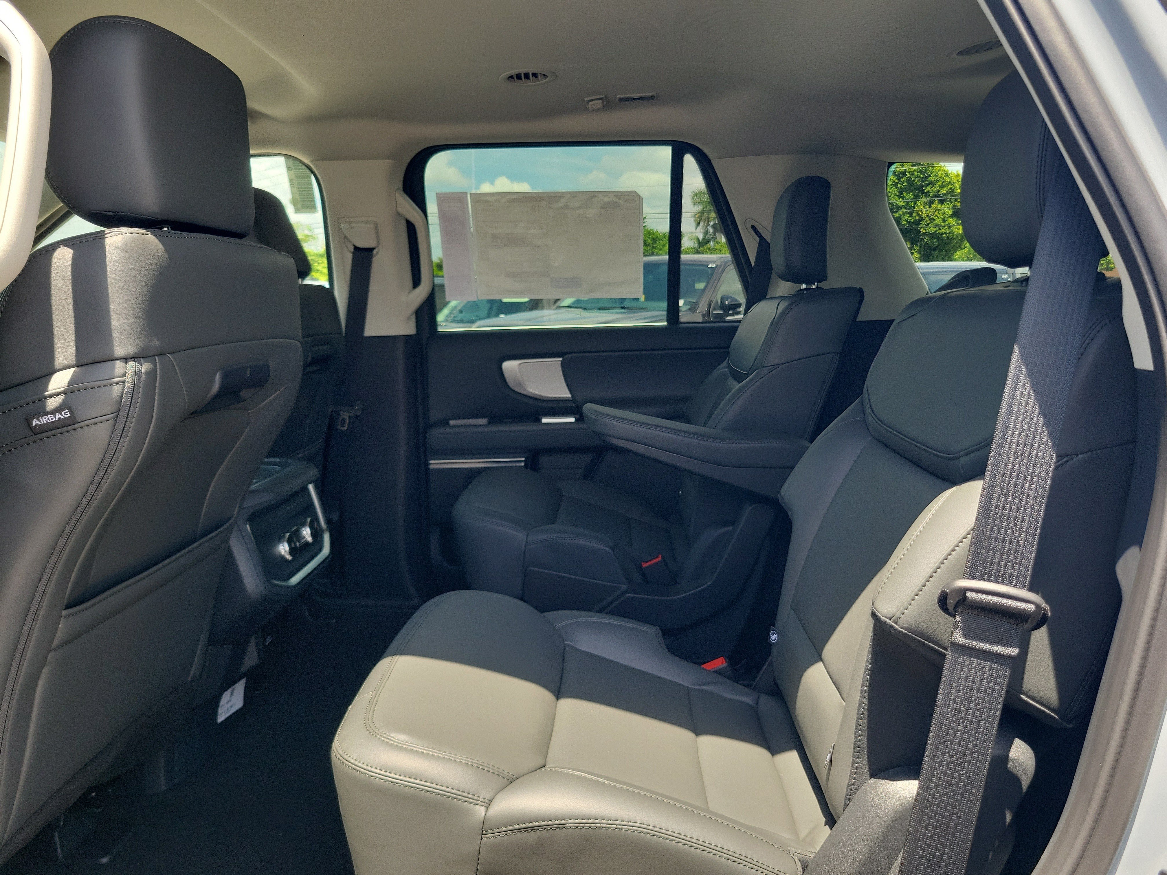 New 2027 Ford Expedition Active RWD image 9