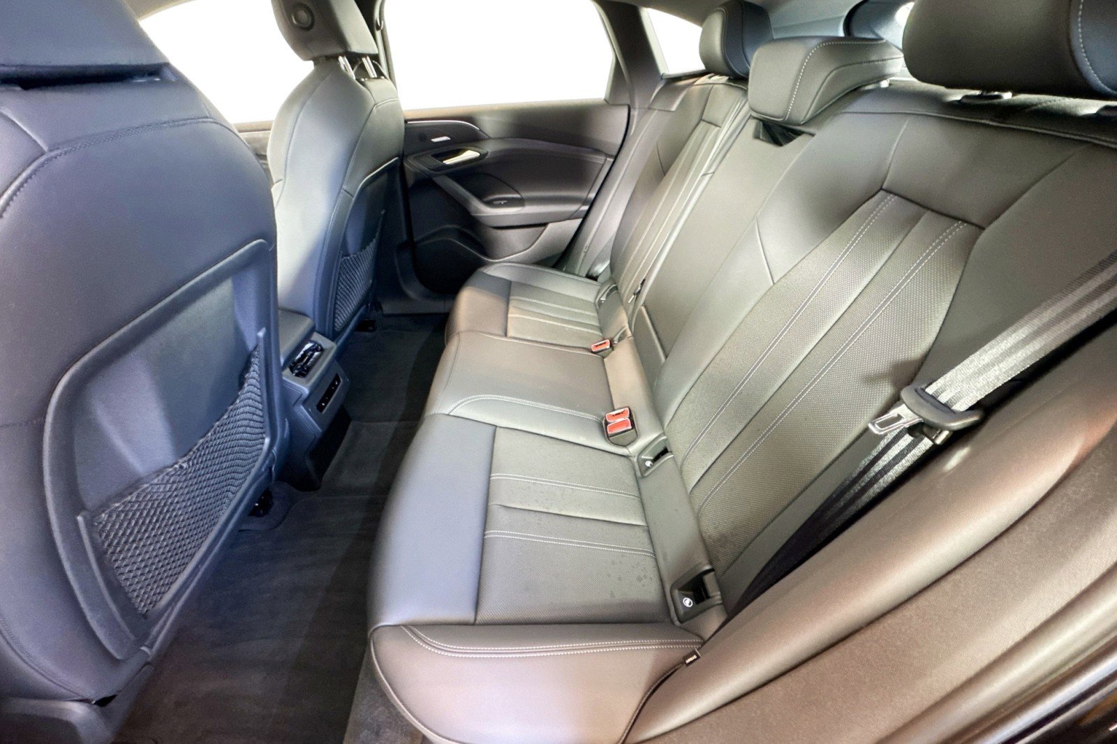 Used 2025 Audi A6 e-tron Prestige w/ Black Warm Weather Package RWD image 22