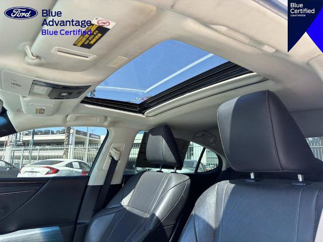 Used 2021 Lexus ES 300h w/ Luxury Package FWD image 19