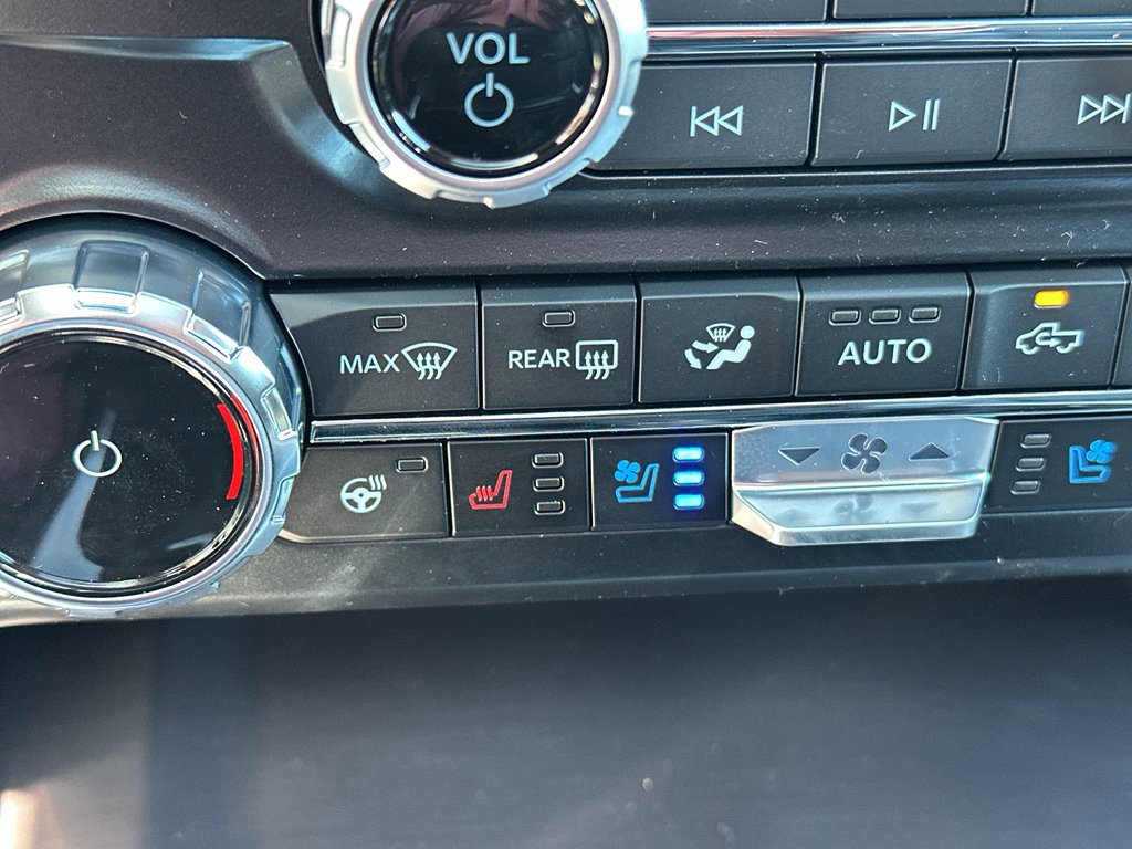 New 2026 Ford F250 Platinum AWD/4WD image 24