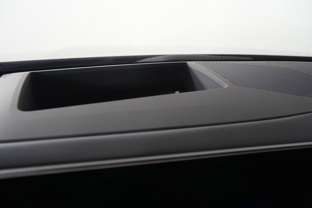 Certified 2025 BMW 530i image 23