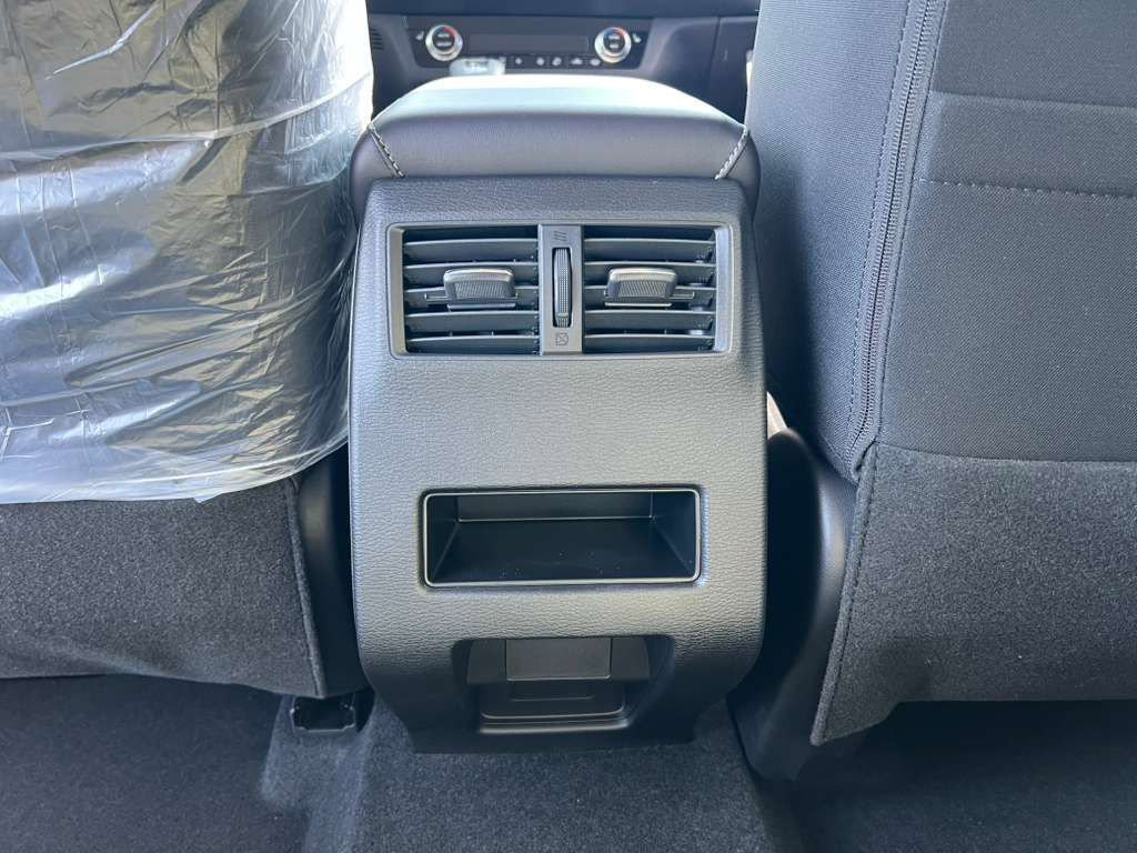 New 2026 Mitsubishi Outlander ES image 18