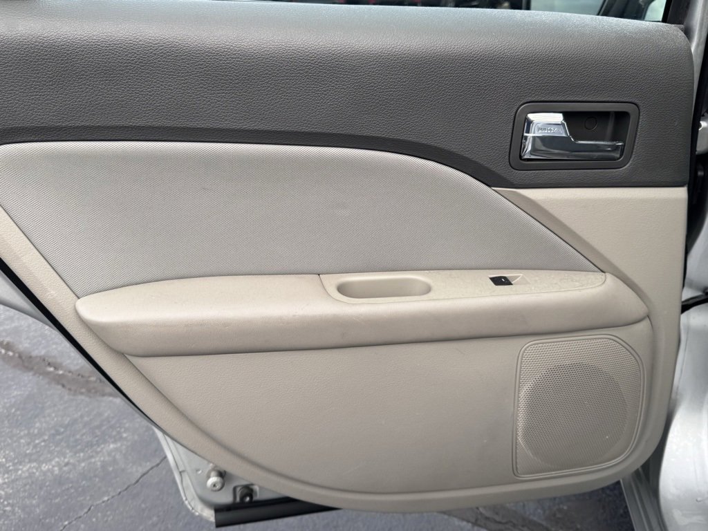 Used 2012 Ford Fusion SE image 14