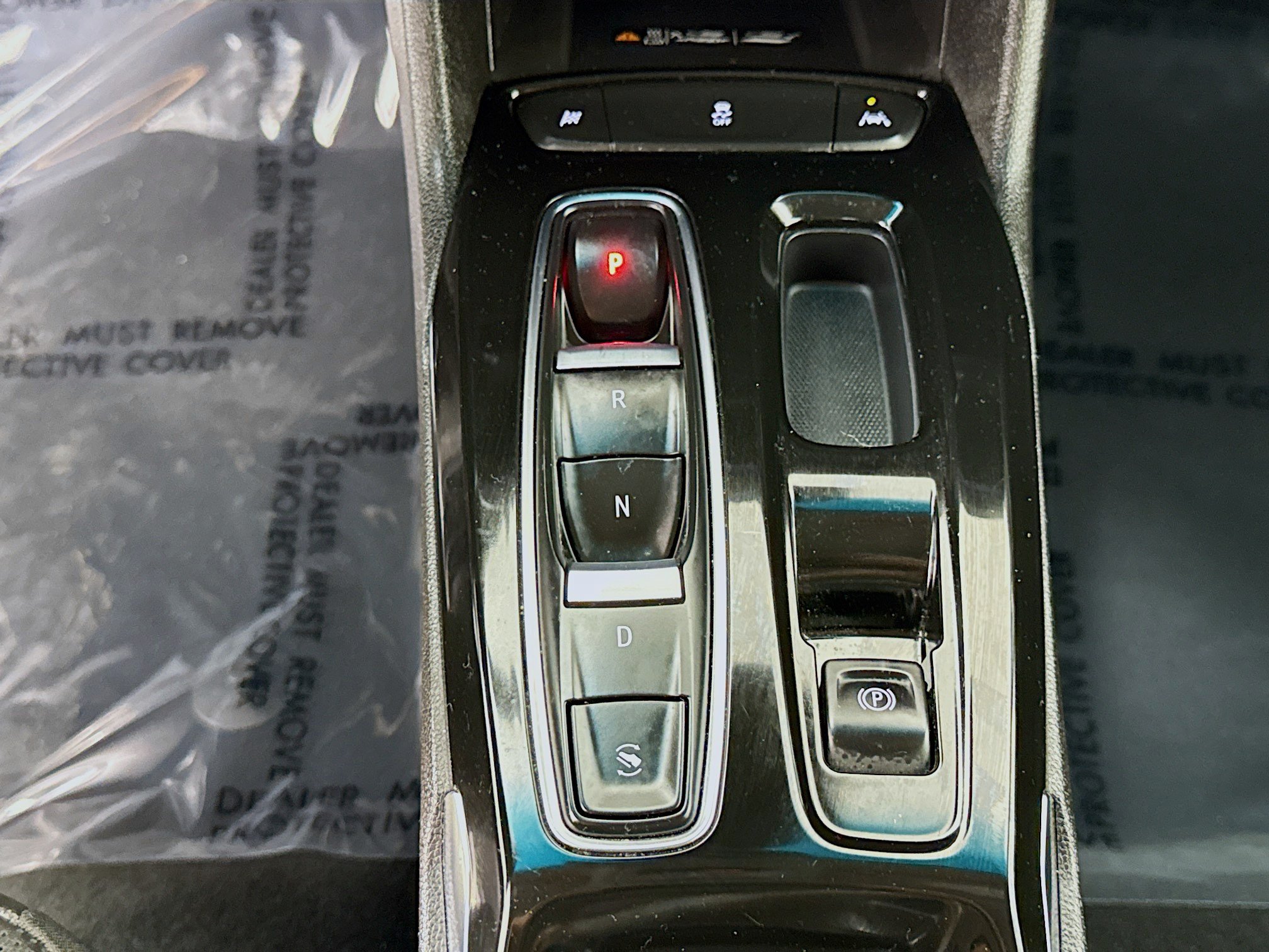 Used 2023 Chevrolet Bolt LT w/ Infotainment Package FWD image 16