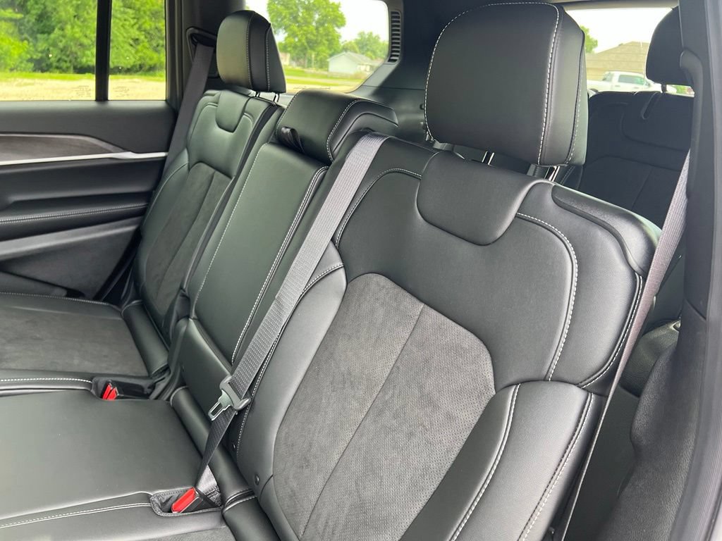 New 2026 Jeep Grand Cherokee L 4WD image 20