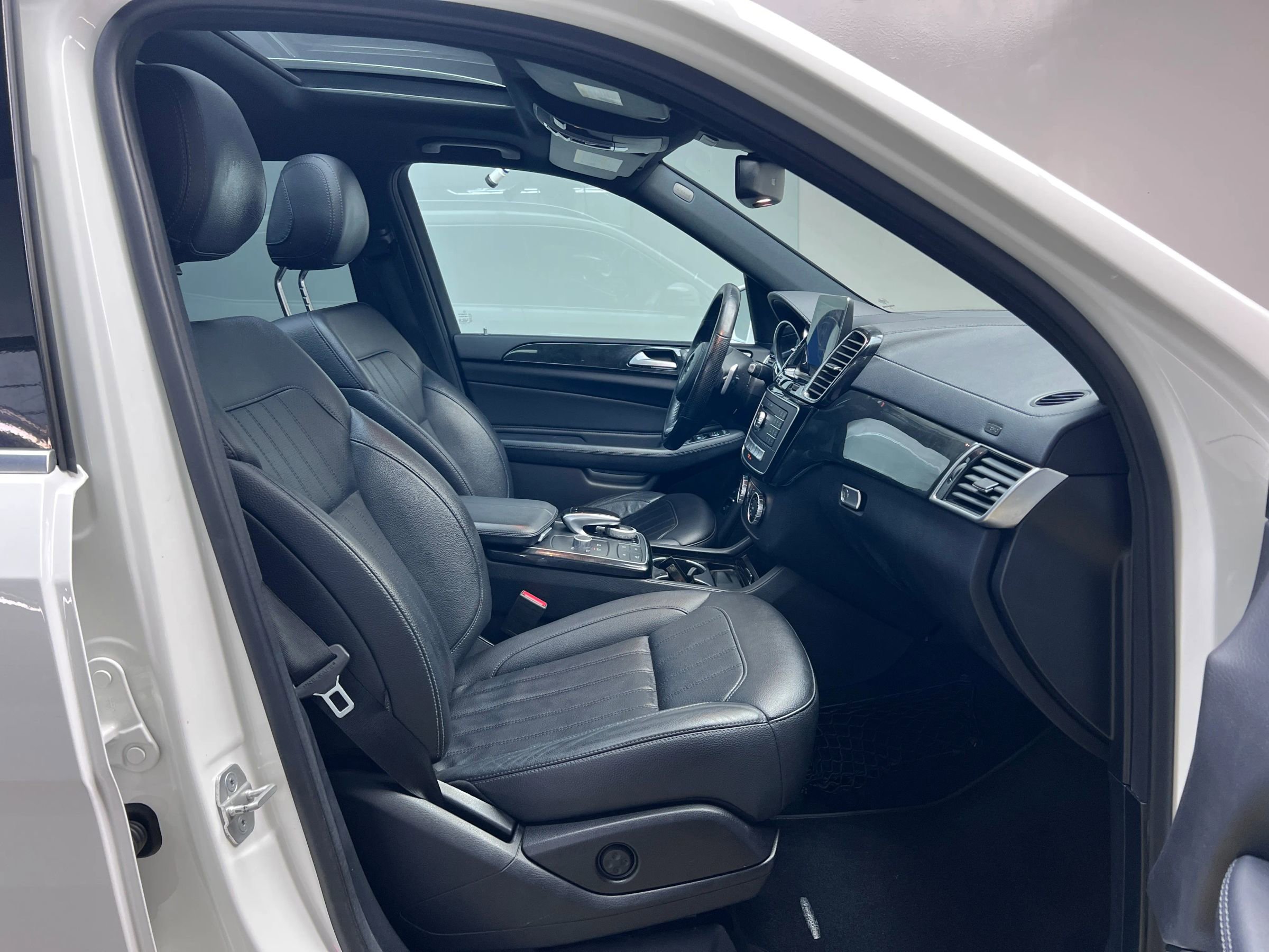 Used 2017 Mercedes-Benz GLS 450 GLS 450 Sport Utility 4D image 24