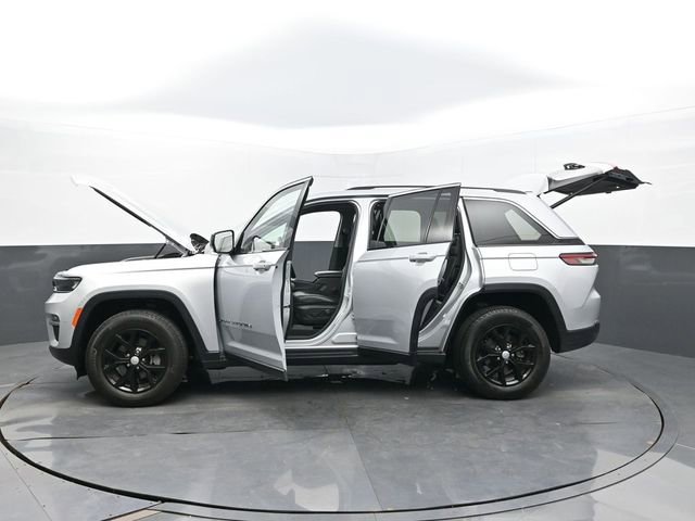 Used 2022 Jeep Grand Cherokee Limited image 63