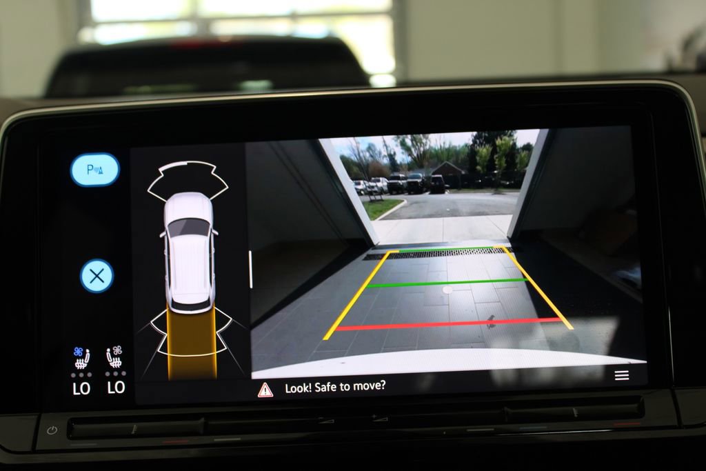 Used 2025 Volkswagen Atlas Cross Sport SE image 18