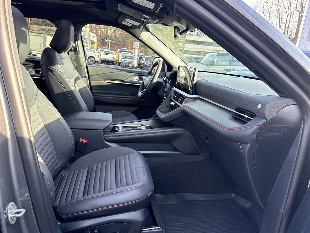 New 2026 Ford Explorer ST-Line w/ ST-Line Street Pack image 28