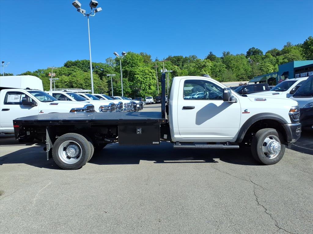 New 2026 RAM 5500 Tradesman AWD/4WD image 3