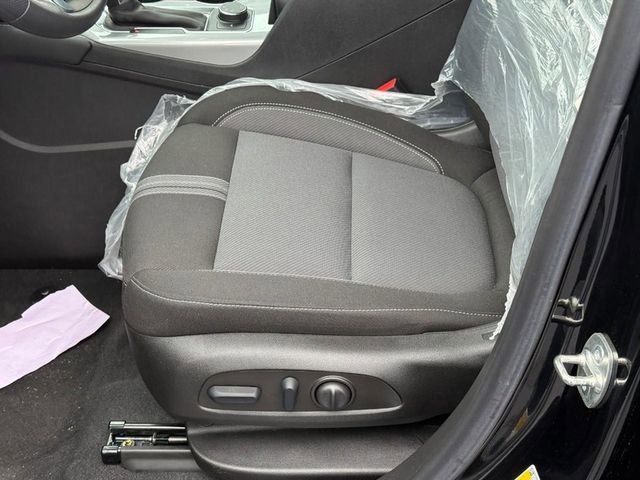 Used 2025 Chevrolet Blazer LT image 18