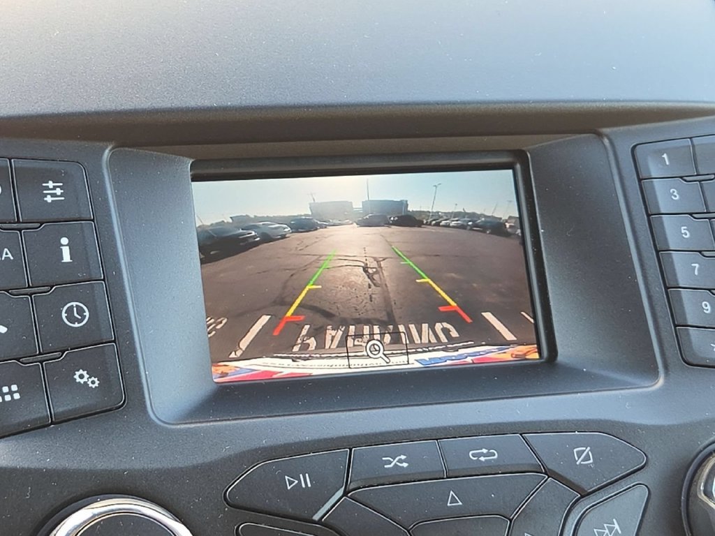 Used 2019 Ford Edge SE FWD image 25