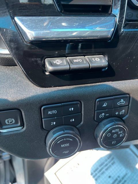 Used 2023 Chevrolet Silverado 1500 LTZ w/ LTZ Premium Package AWD/4WD image 14
