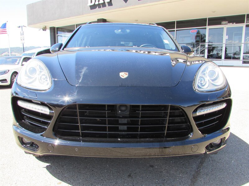 Used 2012 Porsche Cayenne Turbo AWD/4WD image 2