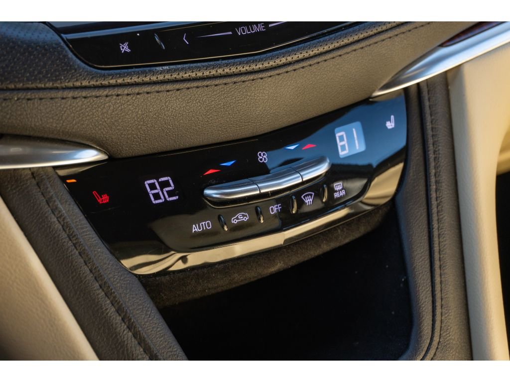 Used 2018 Cadillac XT5 Luxury w/ Driver Awareness Package image 23