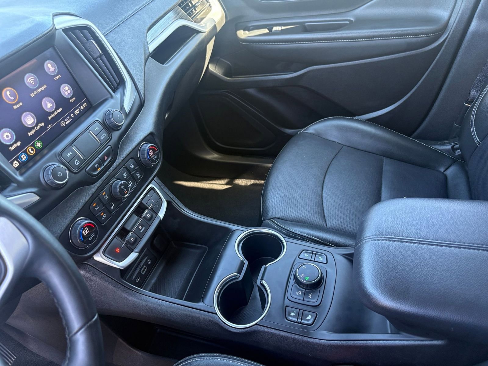 Used 2024 GMC Terrain SLT AWD/4WD image 44
