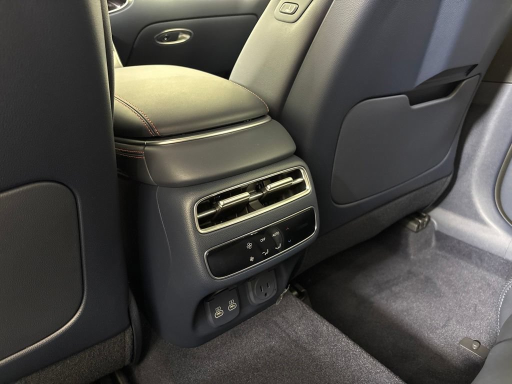 New 2027 Genesis GV70 2.5T Sport Prestige AWD/4WD image 25
