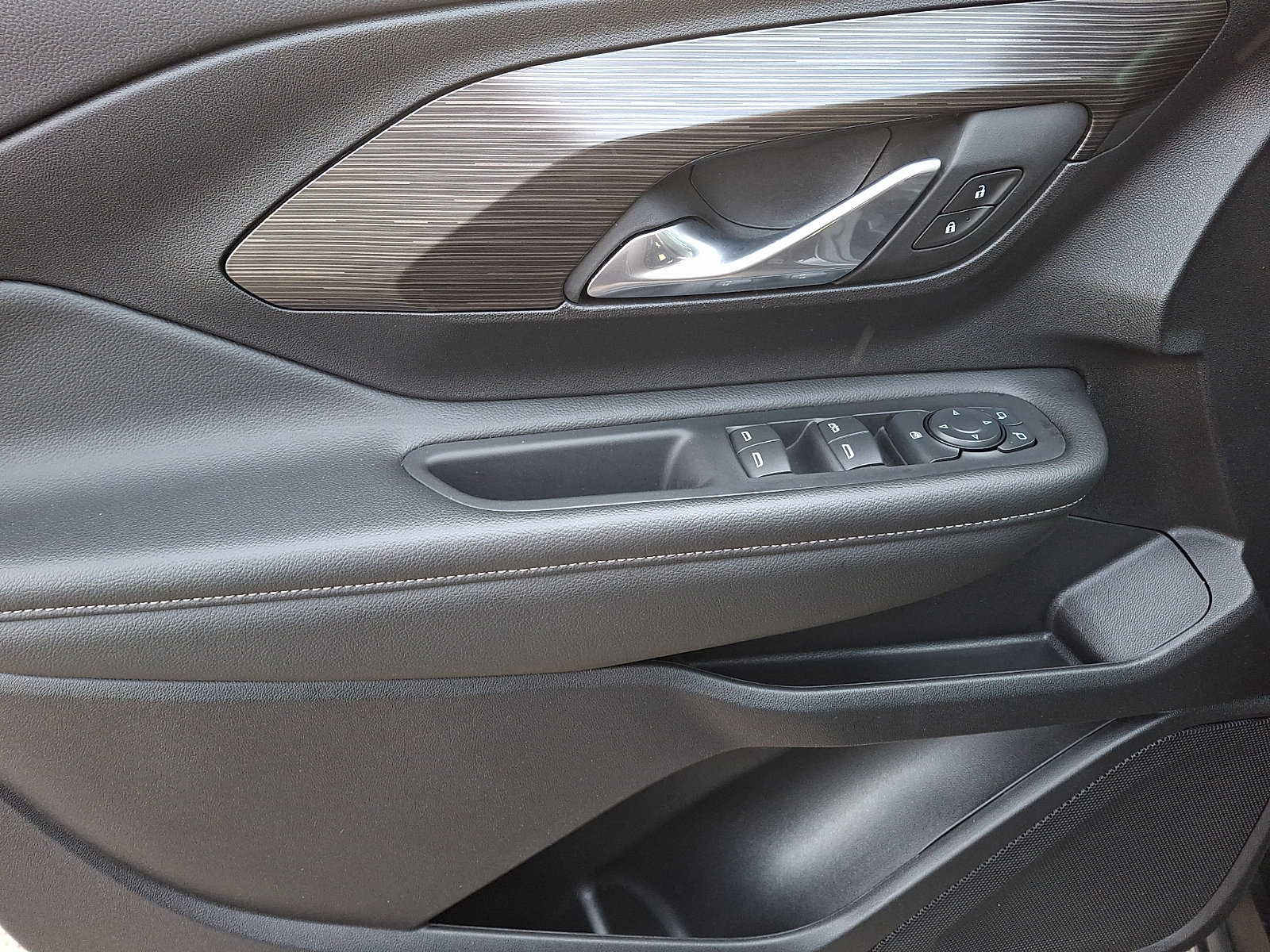 Certified 2024 GMC Terrain SLE FWD image 13