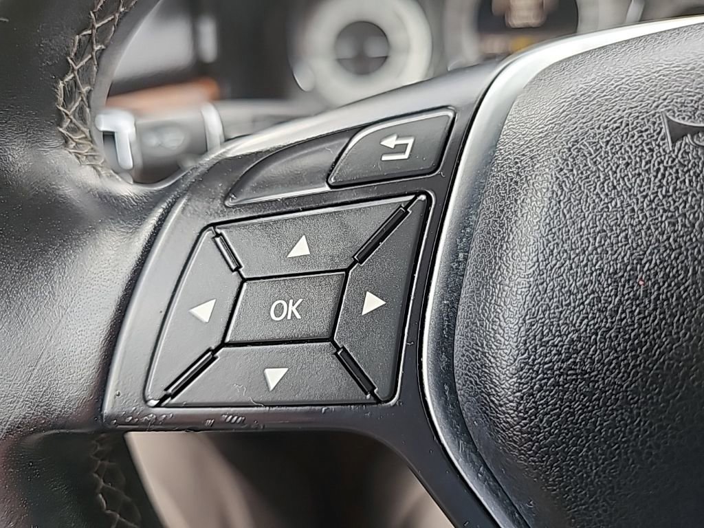 Used 2013 Mercedes-Benz GLK 350 4MATIC image 29