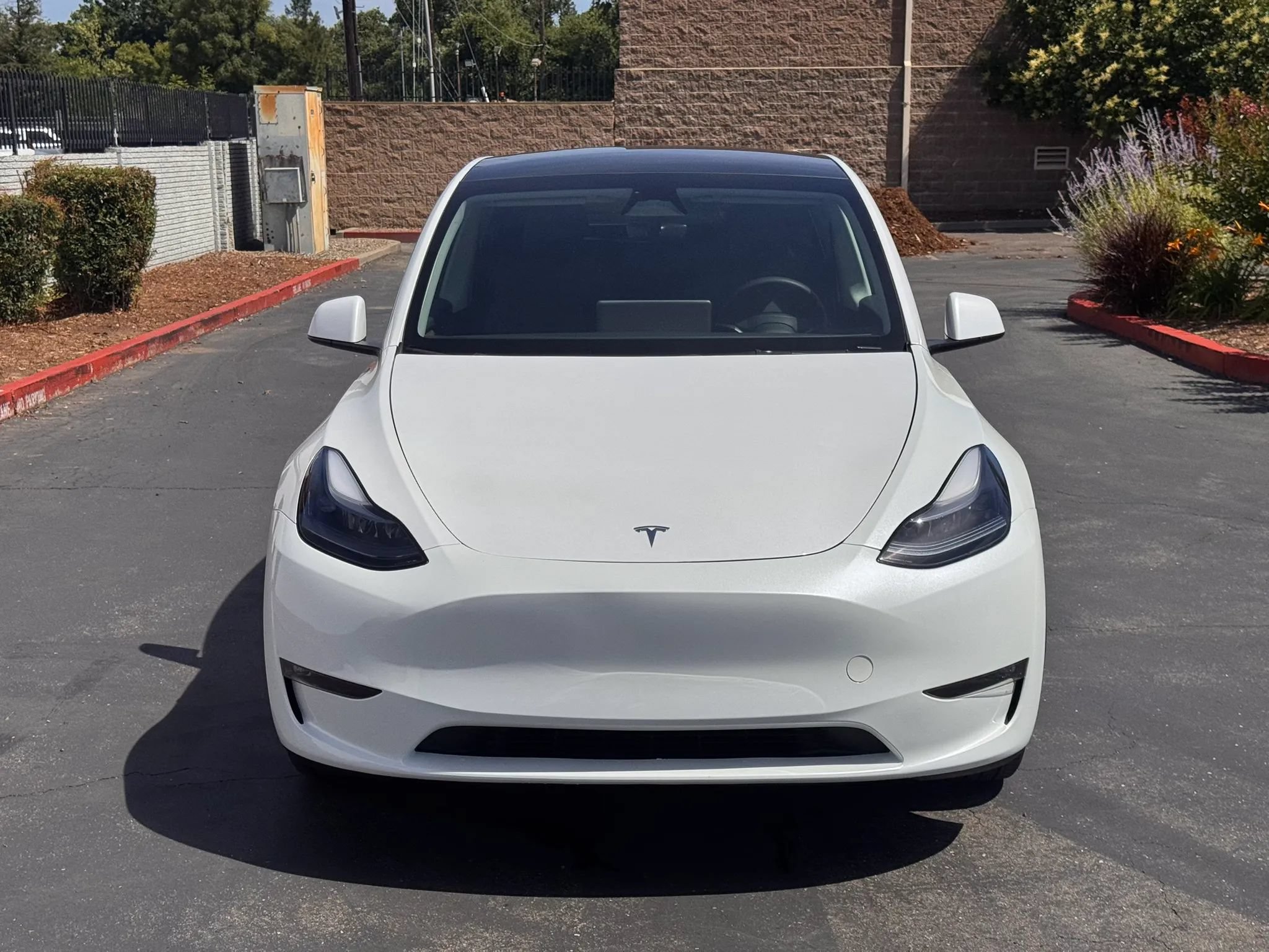 Used 2024 Tesla Model Y Long Range AWD/4WD image 9